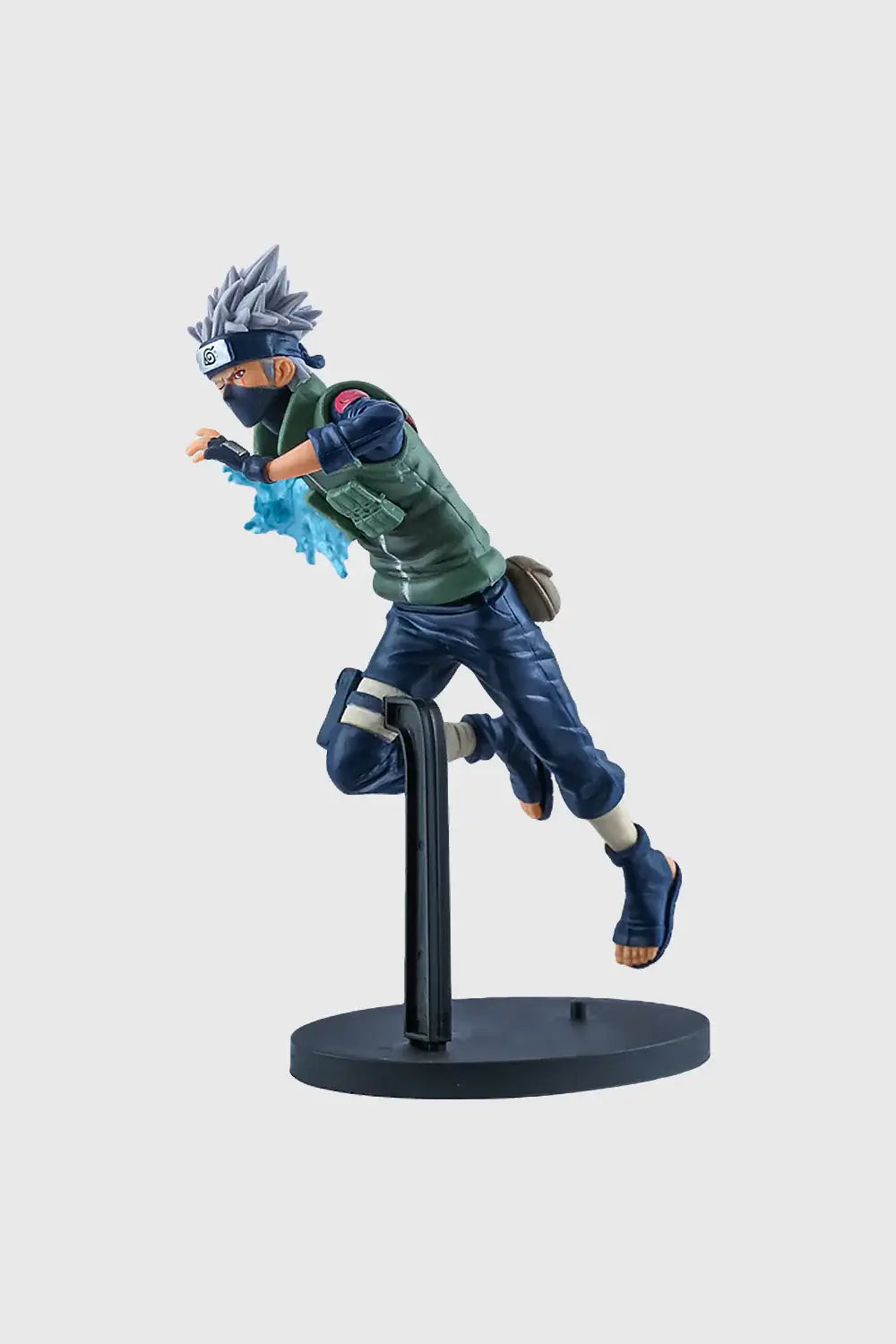 Bring the legendary Kakashi to life with this 20 cm Lightning Blade Action Figure, capturing his iconic battle stance in stunning detail. Made from premium-quality PVC, this anime collectible features a striking lightning effect and a dynamic pose that ev