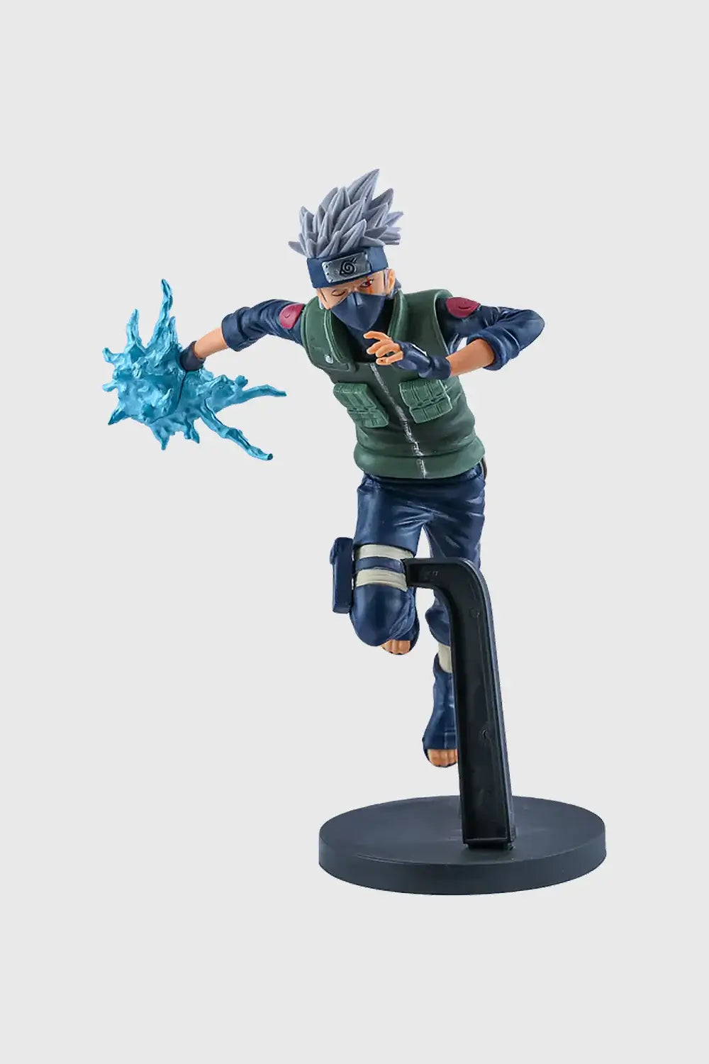 Bring the legendary Kakashi to life with this 20 cm Lightning Blade Action Figure, capturing his iconic battle stance in stunning detail. Made from premium-quality PVC, this anime collectible features a striking lightning effect and a dynamic pose that ev