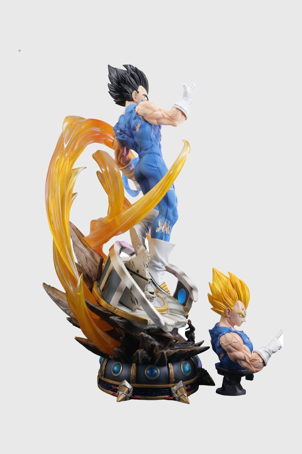 Large Vegeta figurine with battle armor details
